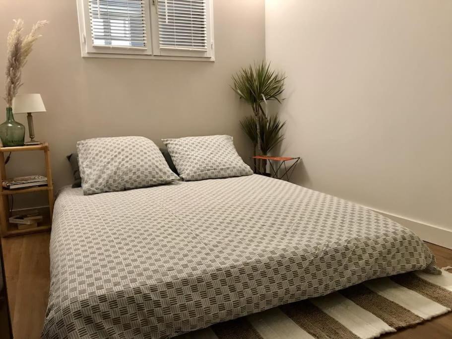 Le Madeline Apartment Нант Екстериор снимка