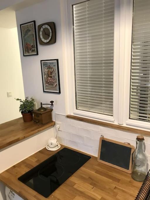 Le Madeline Apartment Нант Екстериор снимка