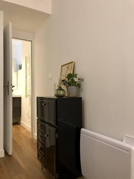 Le Madeline Apartment Нант Екстериор снимка