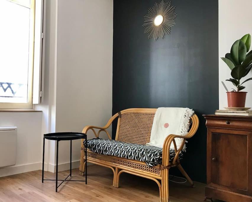 Le Madeline Apartment Нант Екстериор снимка